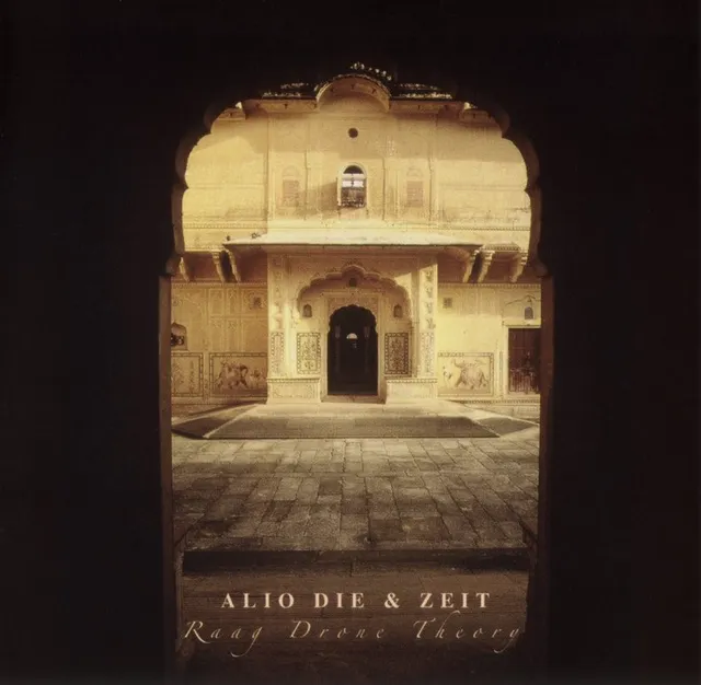 Raag Drone Theory 封面